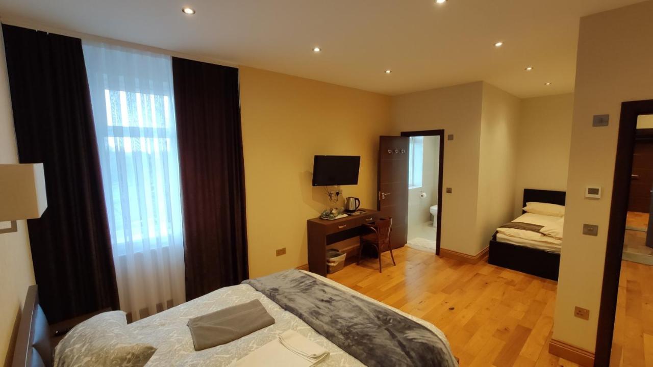 Oyo The Kilburn Arms Bed & Breakfast London Bagian luar foto