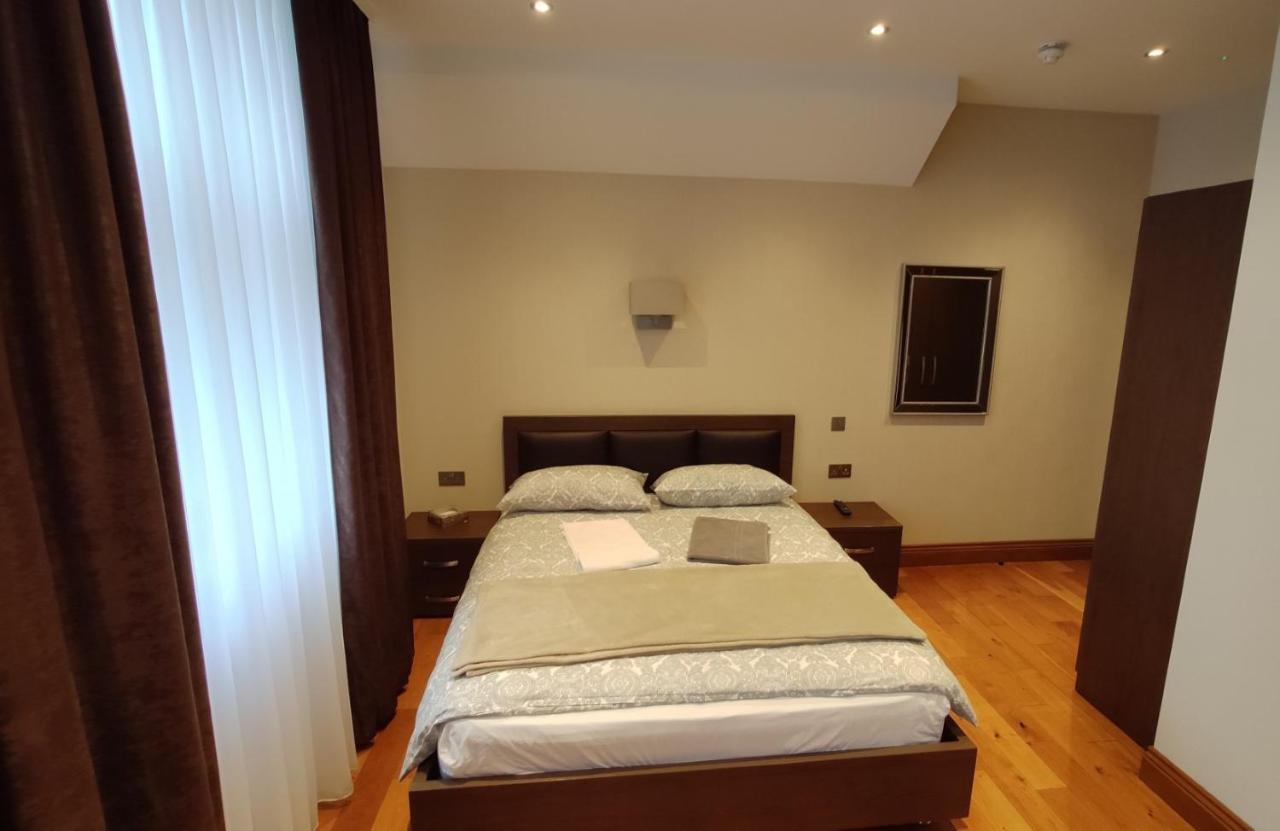 Oyo The Kilburn Arms Bed & Breakfast London Bagian luar foto