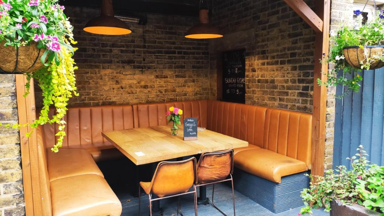 Oyo The Kilburn Arms Bed & Breakfast London Bagian luar foto